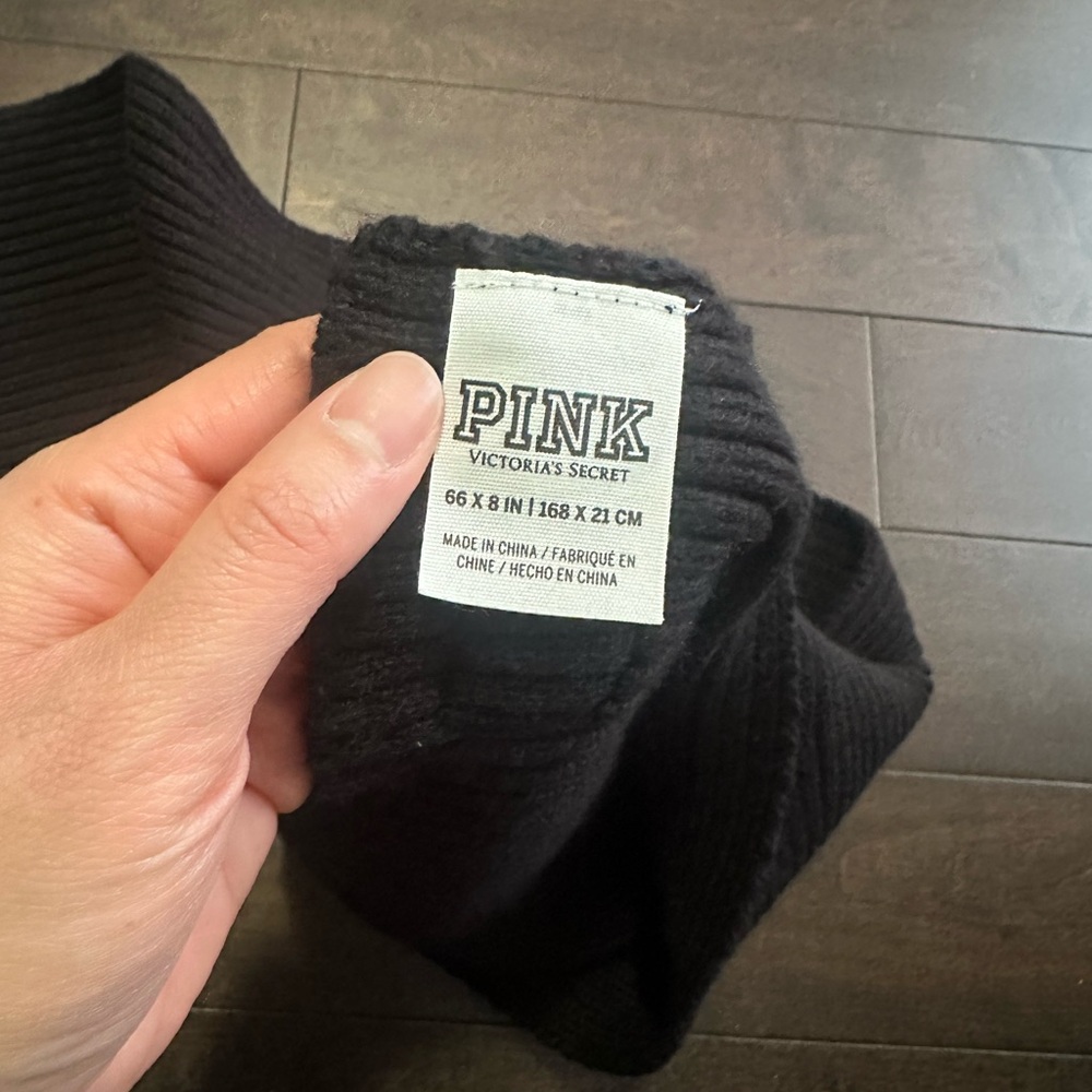 NWOT PINK - Rib Black Scarf - Picture 3 of 7